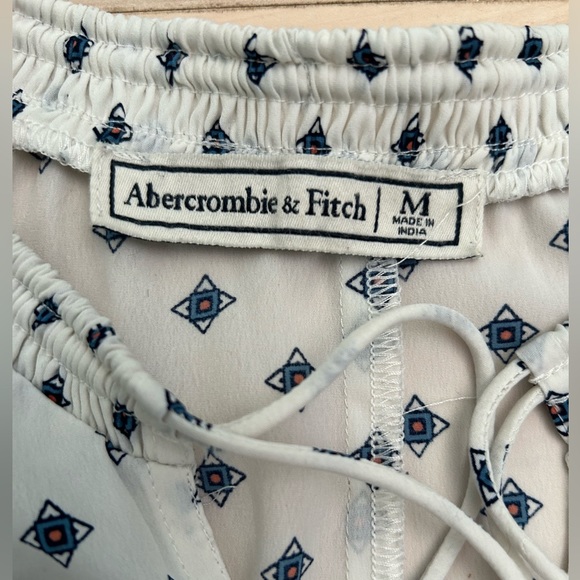 Abercrombie & Fitch Tie V Neck Blouse M - Picture 3 of 10